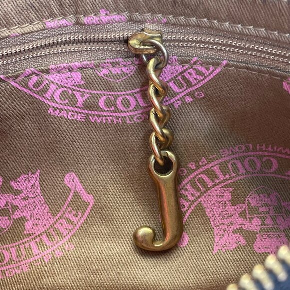 Juicy Couture Black Embossed Leather With Gold Chain Strap & Heart Charm Clutch - Picture 6 of 11